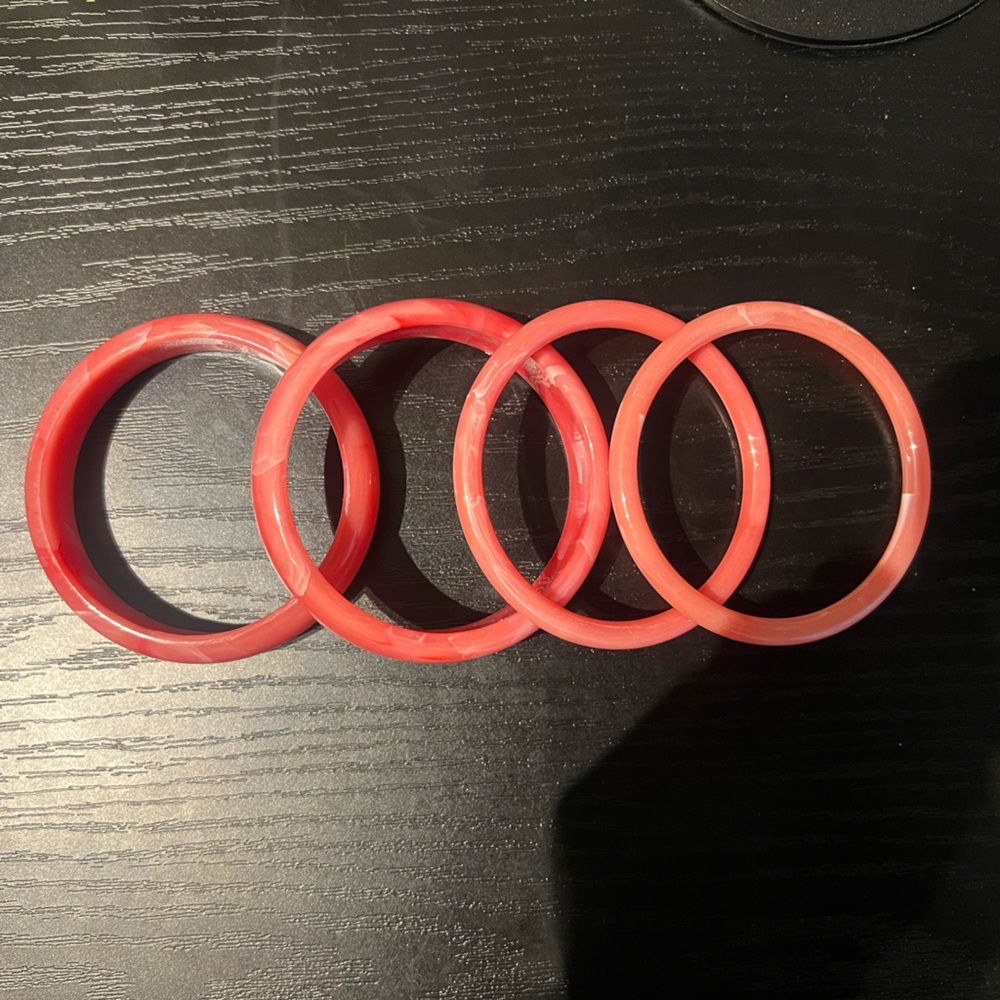 Set of 4 Pink Bangles